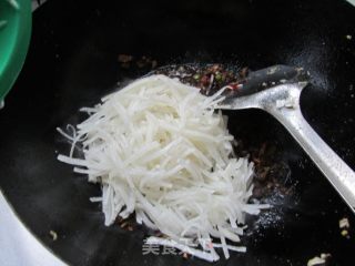 冬日家常菜——萝卜粉丝的做法步骤：5