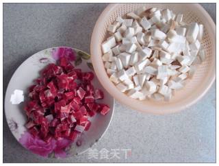 黑椒杏鲍菇牛肉粒的做法步骤：1