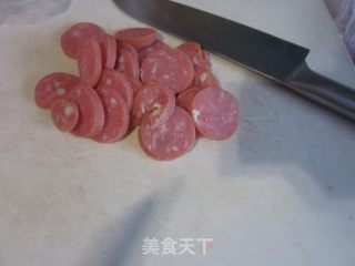 蒜肠香蕉披萨的做法步骤：2