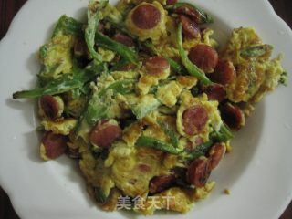尖椒炒鸡蛋的做法步骤：1