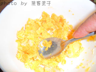 五星家常宴客菜【金沙香甜北极虾】的做法步骤：5