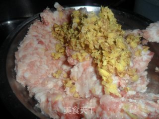 香葱肉包——抵挡不了的美味食物的做法步骤：2