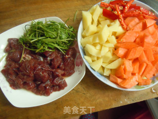 冬日能量-----【彩蔬焗牛肉】的做法步骤：2