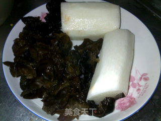 山药木耳炒肉片的做法步骤：2