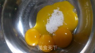 超详细~戚风蛋糕：）的做法步骤：1
