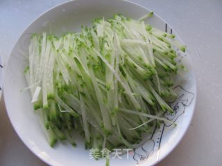 虾和萝卜的绝配---北极虾萝卜汤的做法步骤：4