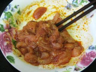 沙嗲味肉丝炒青椒的做法步骤：3