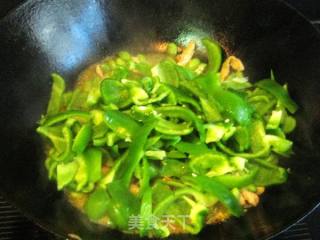 沙嗲味肉丝炒青椒的做法步骤：9
