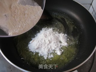 奶油培根意大利面的做法步骤：2