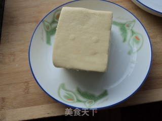 简易凉拌豆腐的做法步骤：1