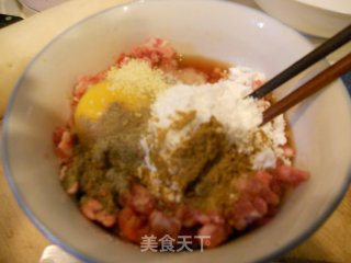 萝卜牛肉丸子汤的做法步骤：2
