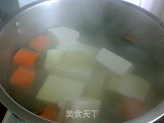 海带豆腐鱼尾汤的做法步骤：7