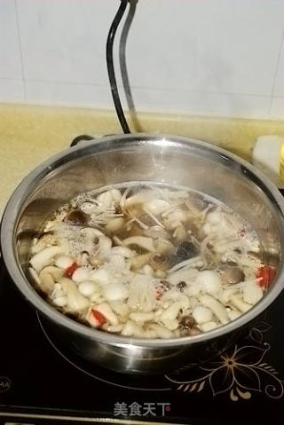 鲜浓菌茹汤的做法步骤：7