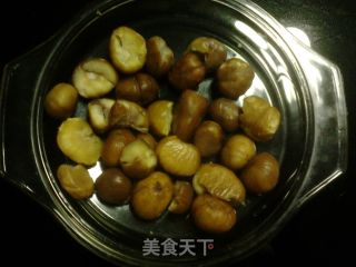 板栗红烧猪蹄的做法步骤：11