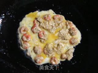 北极虾煎蛋的做法步骤：6