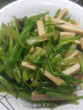 芹菜炒双丝的做法步骤：5