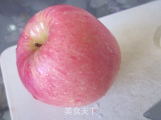 小兔吃菜---苹果菜心的做法步骤：1