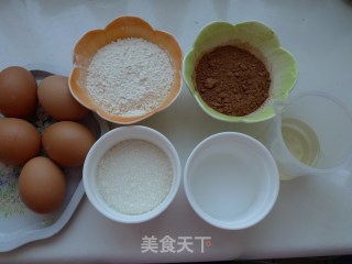 黑森林蛋糕的做法步骤：1