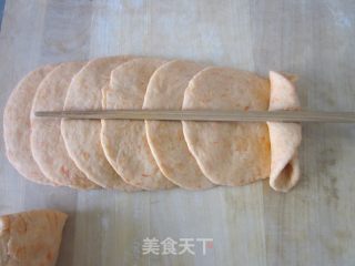 胡萝卜玫瑰花卷的做法步骤：10