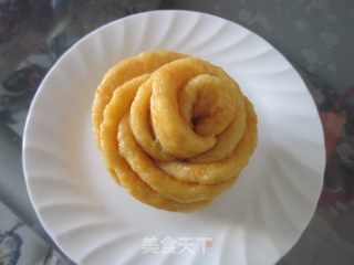 胡萝卜玫瑰花卷的做法步骤：15