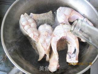 清炖淡水鱼---这样做才没有土腥味的做法步骤：7