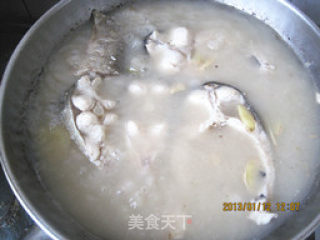 清炖淡水鱼---这样做才没有土腥味的做法步骤：13