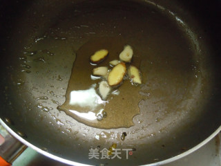 把爱带回家----【香菇片炒西芹丝】的做法步骤：3