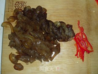 菌菇烩海参的做法步骤：2