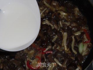 菌菇烩海参的做法步骤：10