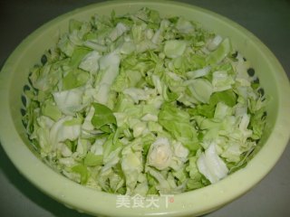 春天的使者---翡翠哈哈菜肉包的做法步骤：2