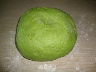 春天的使者---翡翠哈哈菜肉包的做法步骤：5