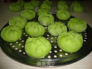 春天的使者---翡翠哈哈菜肉包的做法步骤：10