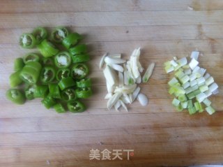 不辣的宫保鸡丁~~的做法步骤：4