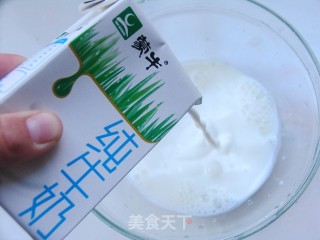 普通电饭锅也能做酸奶——蓝莓酸奶沙拉的做法步骤：2