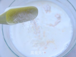 普通电饭锅也能做酸奶——蓝莓酸奶沙拉的做法步骤：4