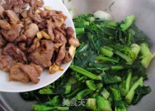 增城名产 ----  迟菜心炒肉片的做法步骤：8