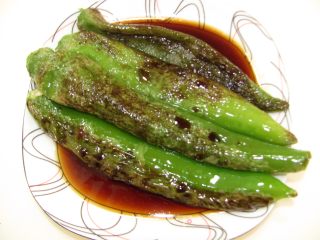 家常小菜简单做---虎皮青椒的做法步骤：6