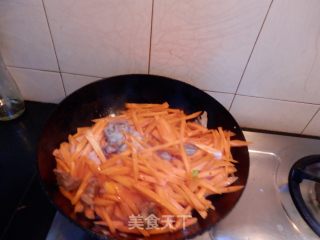 新疆羊肉抓饭的做法步骤：8