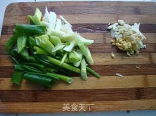 素菜也美味——大葱炒豆腐的做法步骤：3