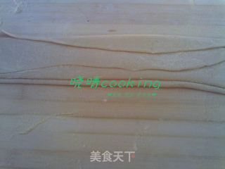 手擀鸡蛋面的做法步骤：7