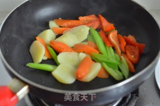 简单三步吃牛排--极简版黑椒牛排的做法步骤：7
