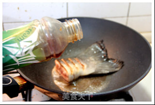香茅剁椒三文鱼尾的做法步骤：2