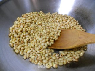 香酥炒黄豆的做法步骤：7