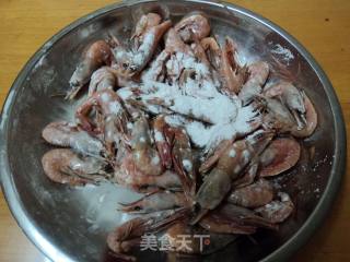剁椒焖虾的做法步骤：2