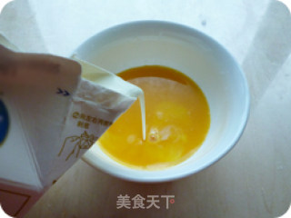 香蕉鸡蛋卷的做法步骤：3