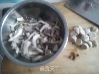 蘑菇丸子蛋花汤的做法步骤：2