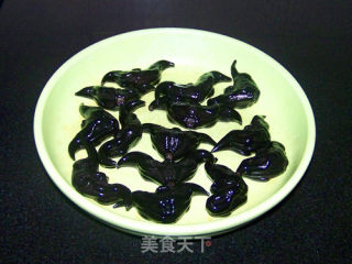盐水菱角的做法步骤：2