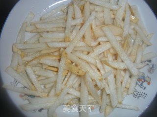 糖拌梨丝——简单的水果美食的做法步骤：3