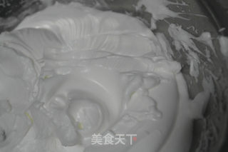 荠菜米粉戚风蛋糕的做法步骤：3