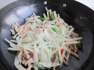 冬瓜炒肉丝的做法步骤：10